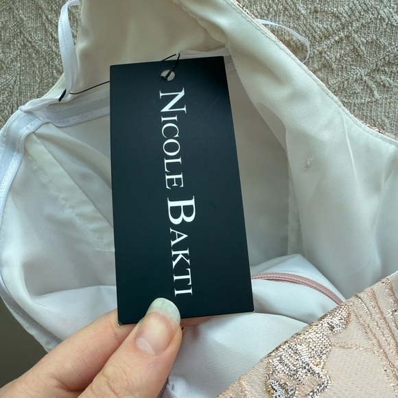 NWT Nicole Bakti 6880 Strapless Dress in Rose Gold Size 4 - Picture 6 of 6